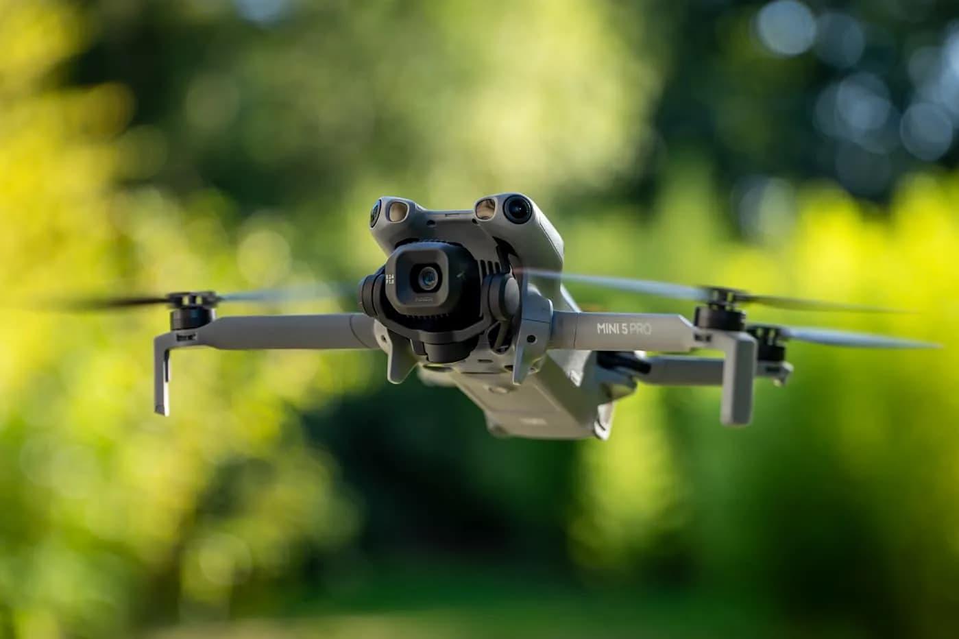 DJI представила Mini 5 Pro с новым сенсором