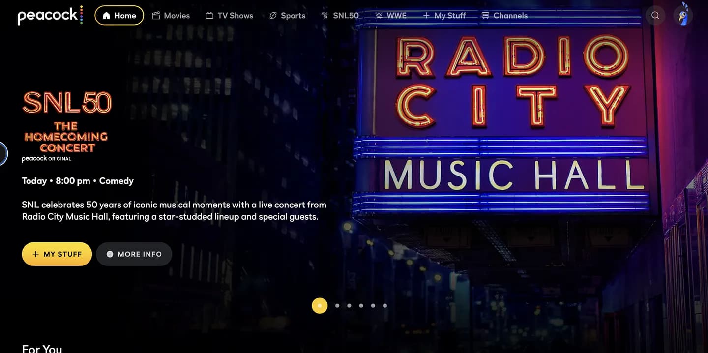 Peacock превзошел Netflix: 50 лет SNL в прямом эфире! 🎤🎉
