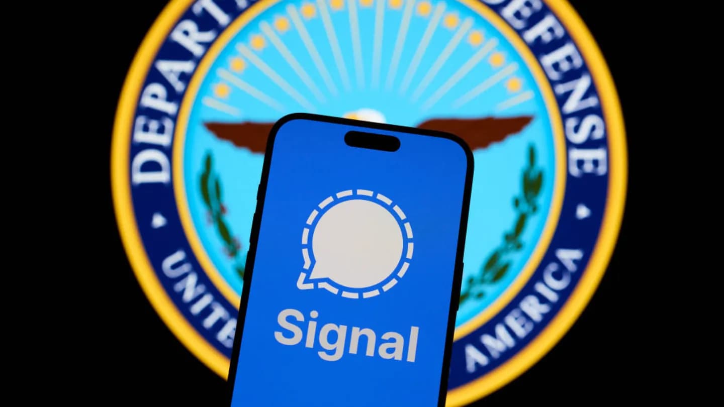 Чат в Signal: когда взрывы происходят не только в воздухе, но и в мессенджерах!