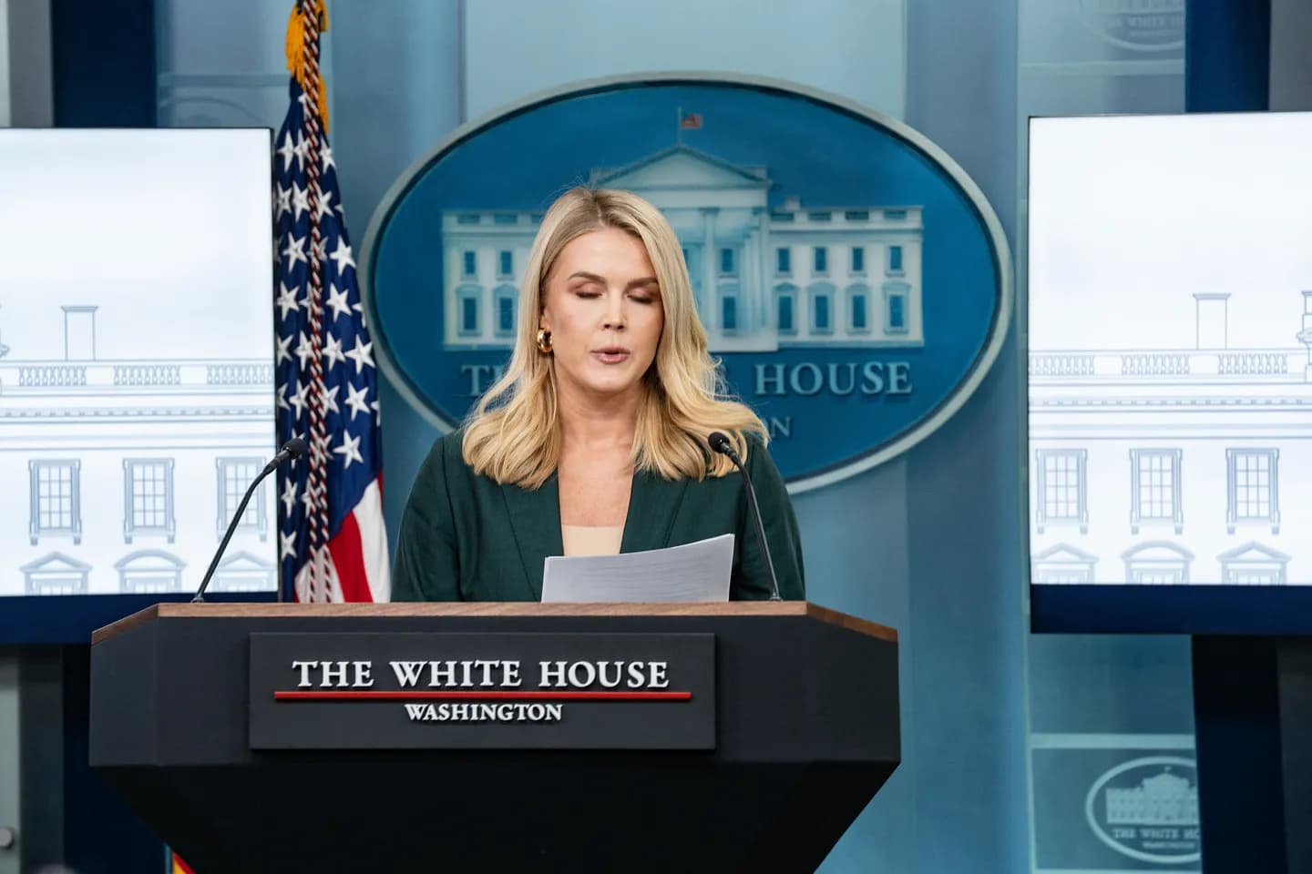 Трамп шлет привет конкурентам: подкастеры на службе Белого дома