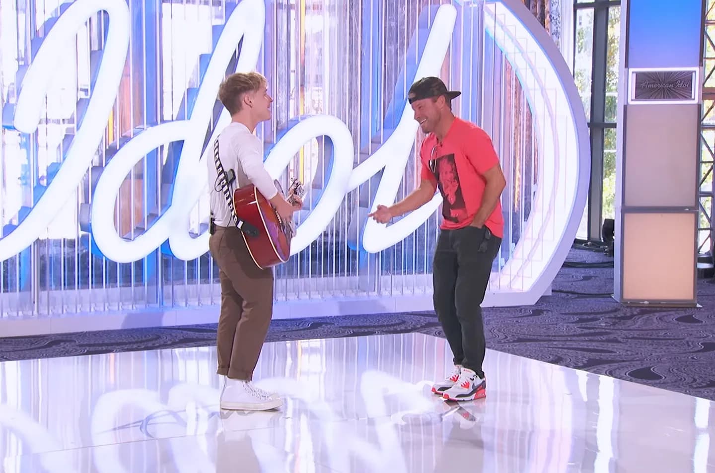 Эмоции на сцене: Бэйли Литтрелл заставил папу плакать на "American Idol"