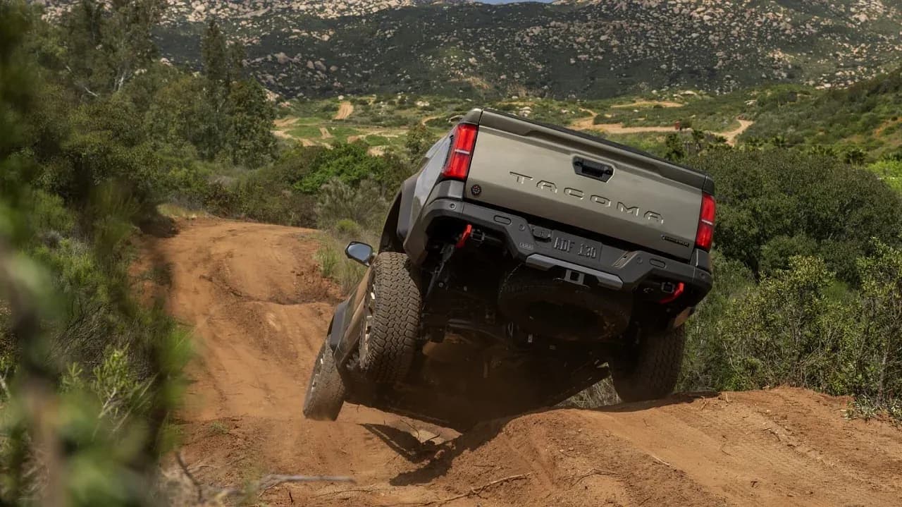 Toyota Tacoma: автомобиль для вечеринок или внедорожья?