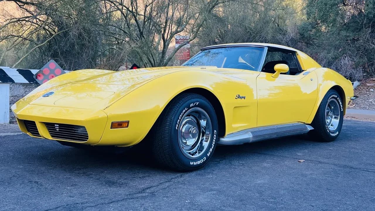 Советую рискнуть: Chevrolet Corvette Stingray 454 1973 года на распродаже