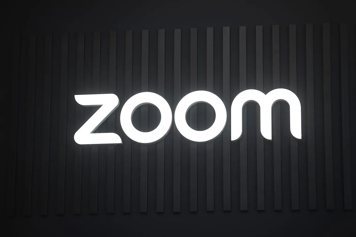 Zoom вернулся после сбоев