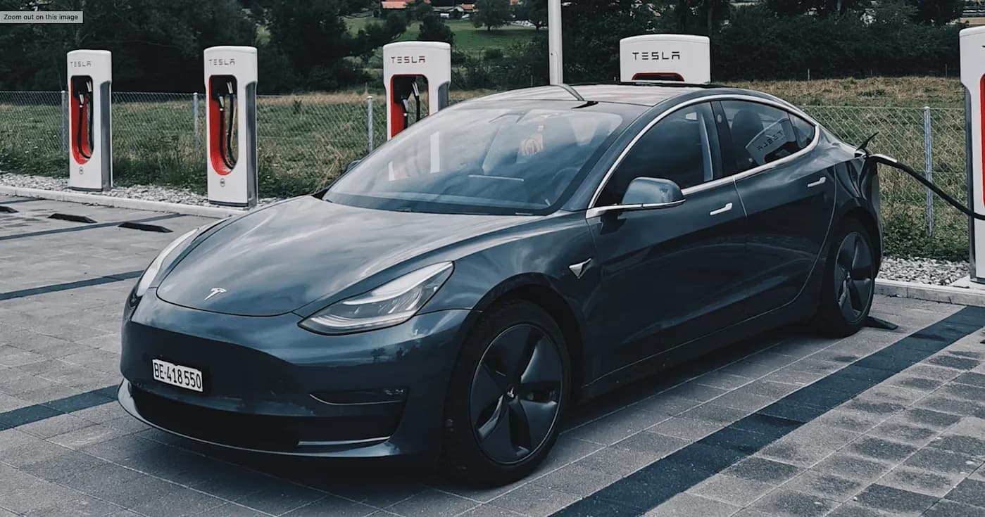 Tesla и загадочные одометры: фейерверк исков и чудес