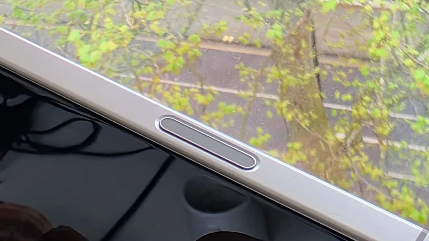 Как я неожиданно открыл для себя функцию управления камерой на iPhone 16 Pro Max