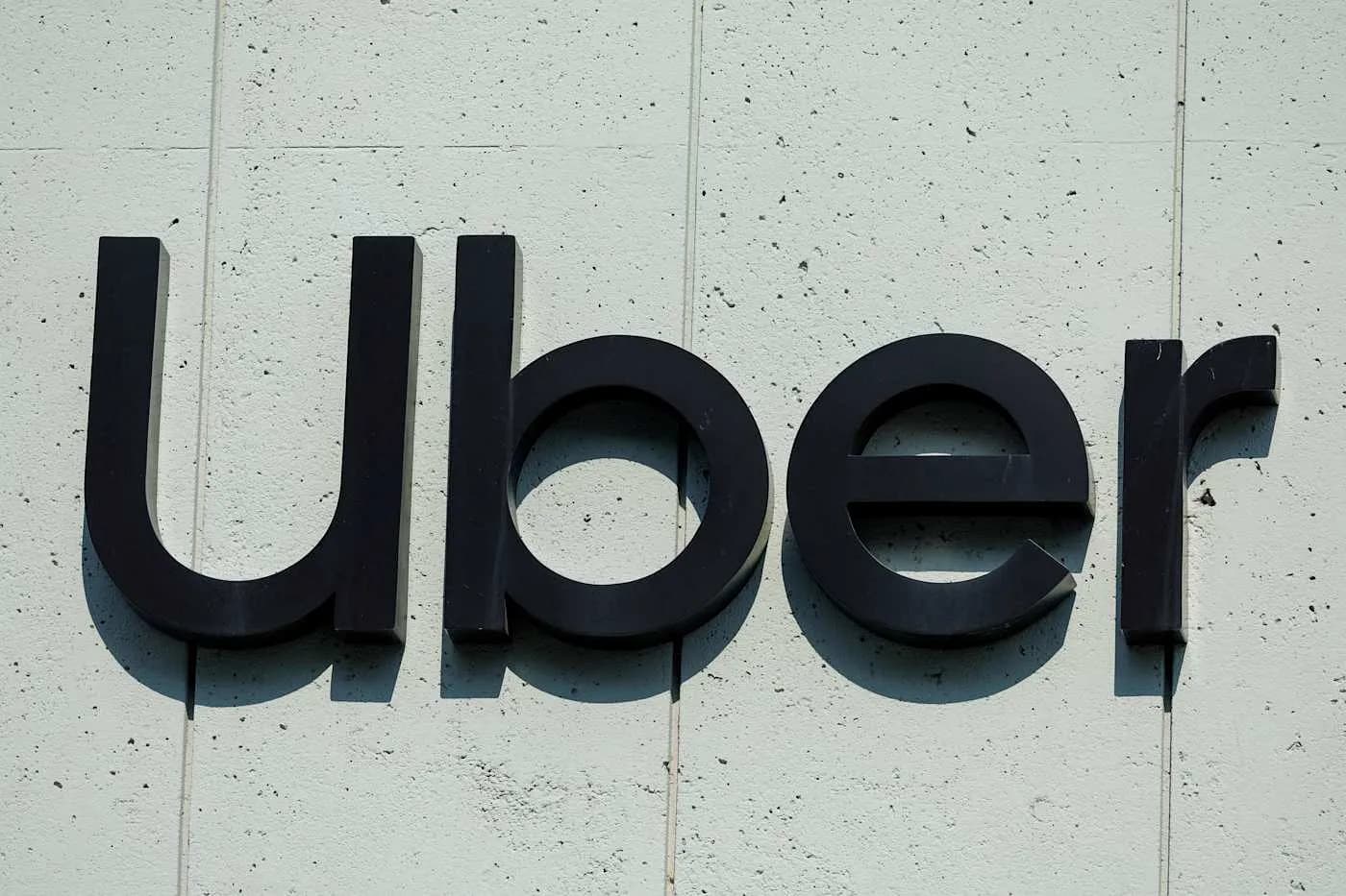 FTC подает в суд на Uber за сложные условия отмены подписки