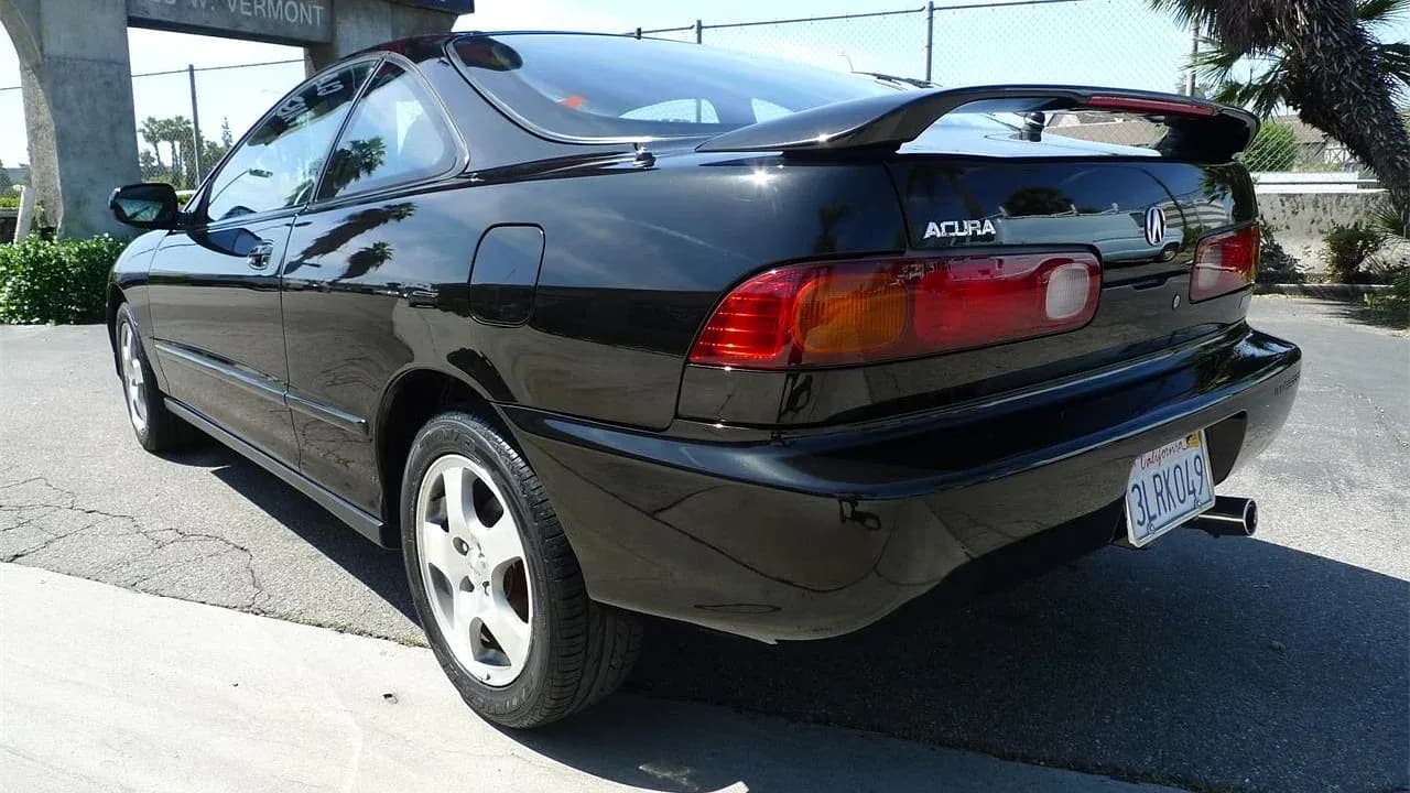 Отборочная машина: 1995 Acura Integra GS-R – автомобиль, который чудом выжил