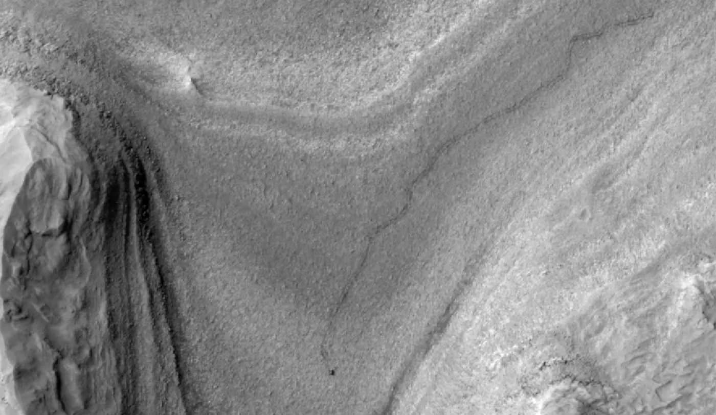Curiosity: следы на Красной планете или как покорить Марс на скоростях черепахи