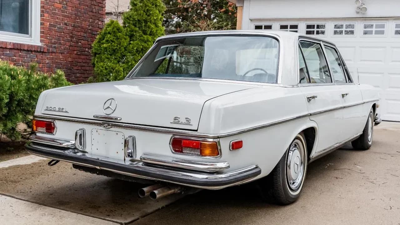 Талант на колесах: Mercedes-Benz 300 SEL 6.3 1970 года в продаже