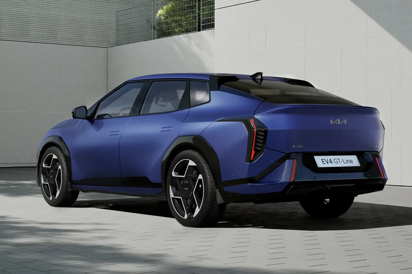 Kia представляет свой новый электромобиль: седан EV4 – доступный, как стул от IKEA