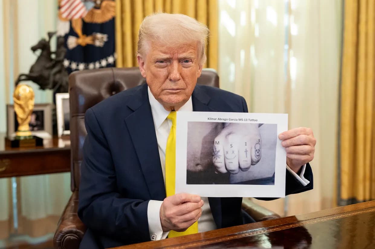 Трамп, татуировки и три акта абсурда