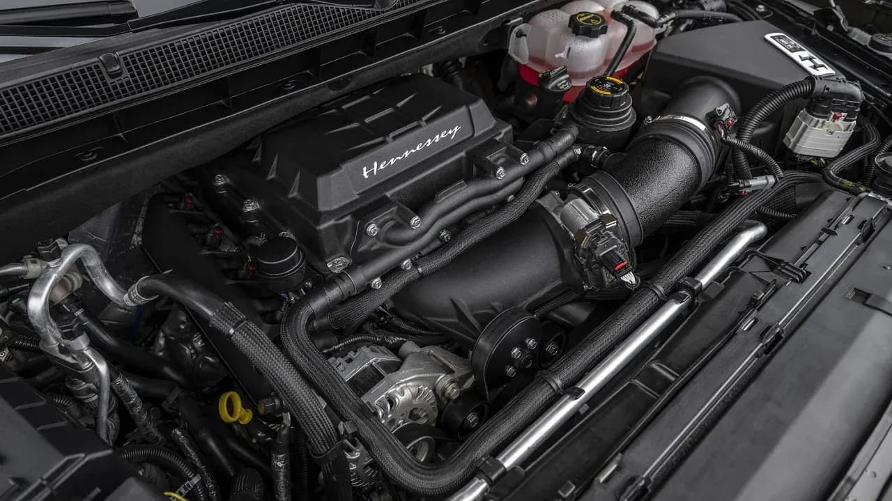 Хочешь лошадей? Пожалуйста: Hennessey H600 Tahoe и Suburban!