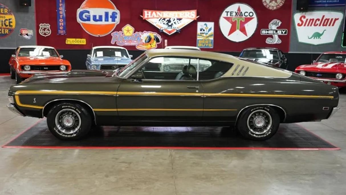 Ford Torino GT SportsRoof 1969 года: Уникальный выбор дня
