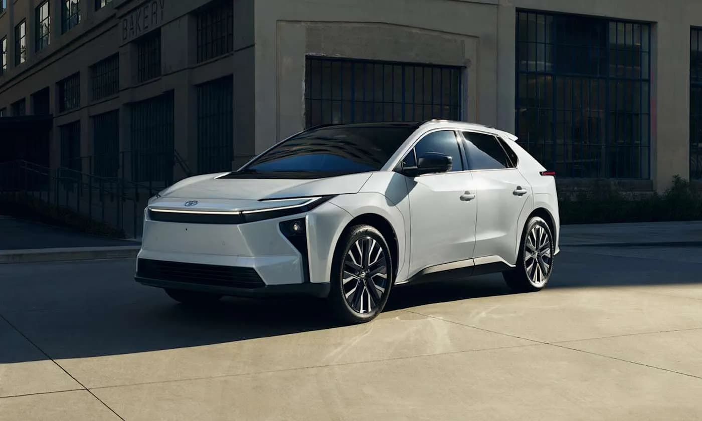 Toyota рискует с новым bZ: может, повезет?