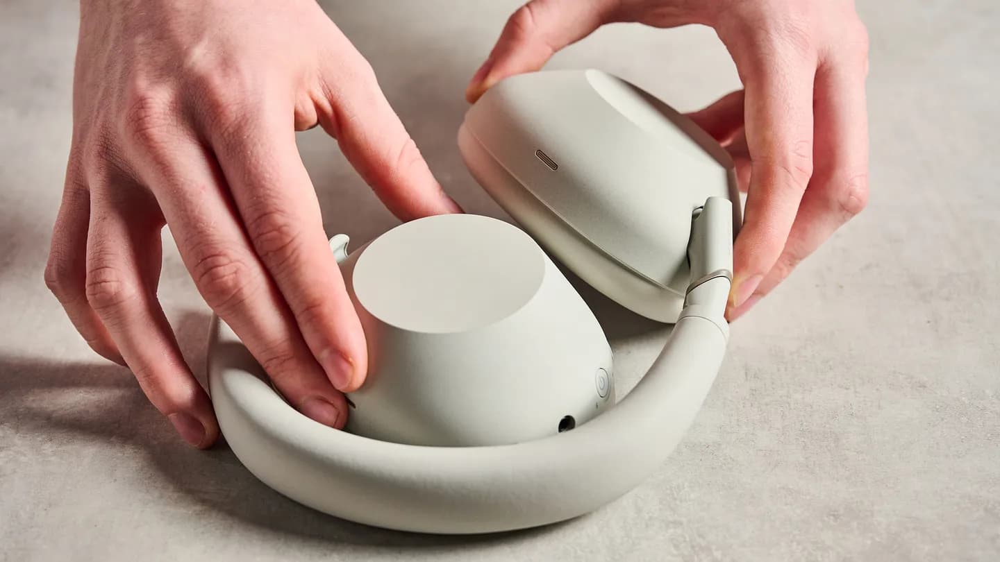 Розовые слоны в наушниках: Sony WH-1000XM6 и их магия