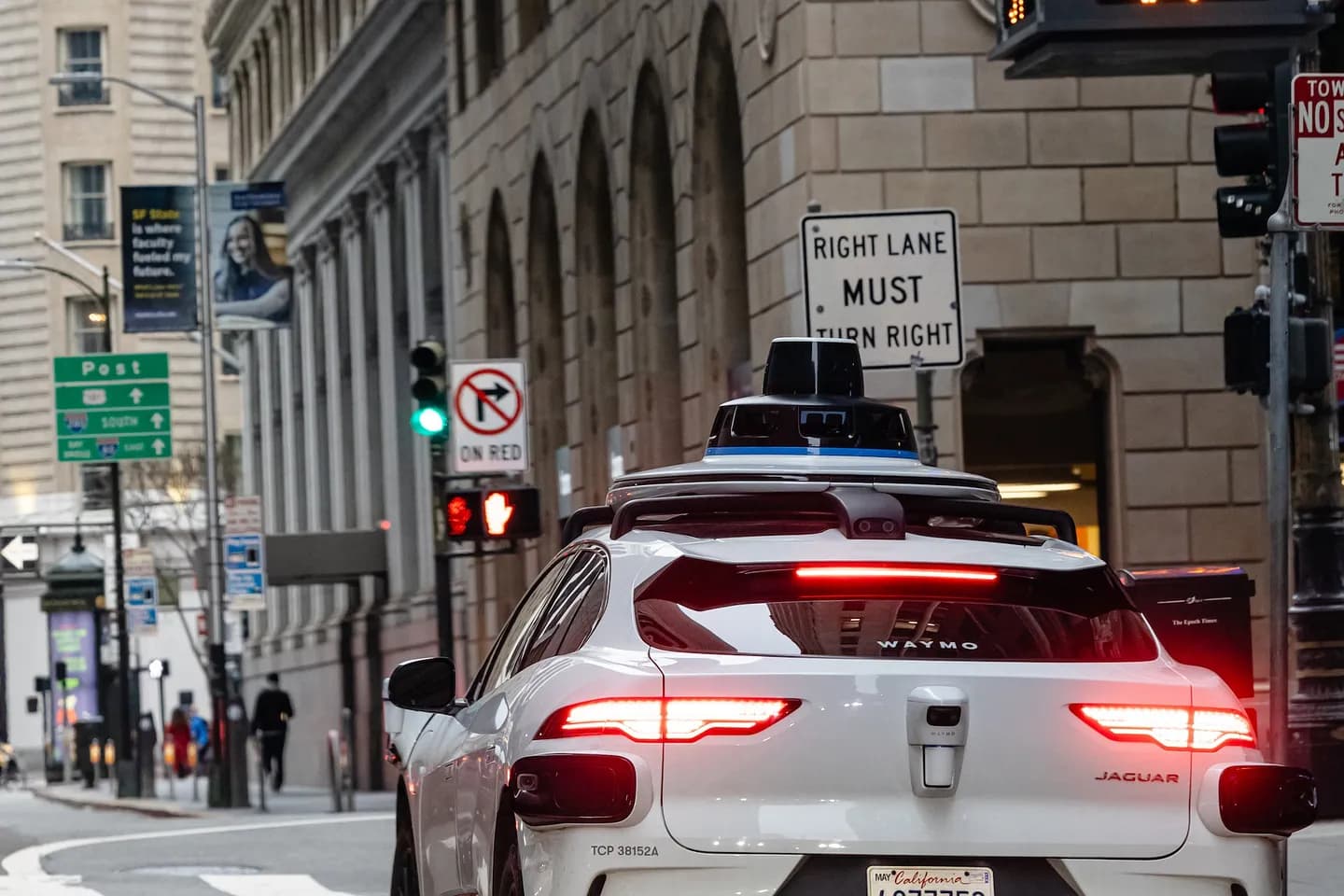 Waymo вновь извлекло урок из своих проблем с безопасностью