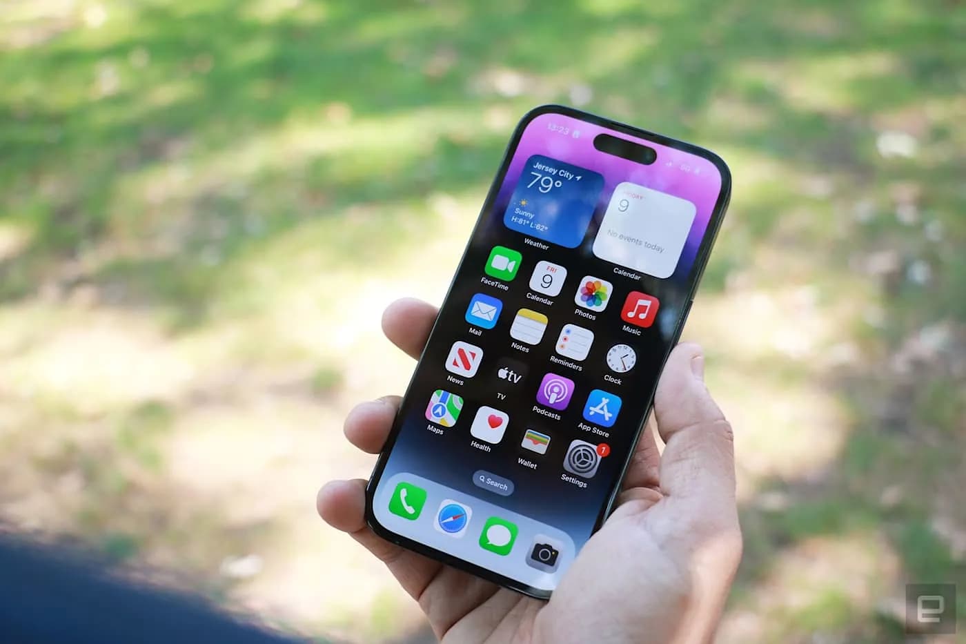 Как ответить на звонки на iPhone с помощью голоса?