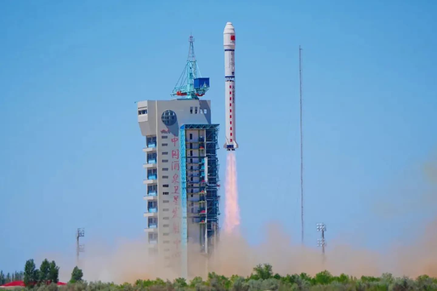 Китай запускает суперкомпьютеры в космос. Почему вы еще скучаете по Земле?