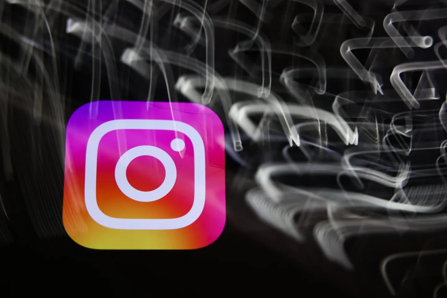 Instagram и сексуальный контент для подростков: они все еще в опасности