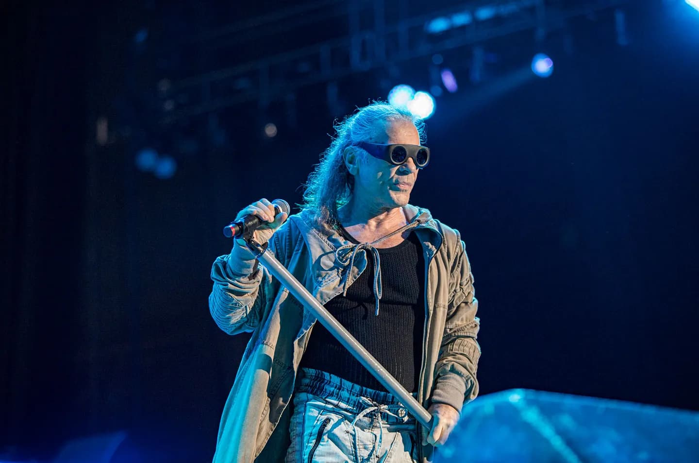 Iron Maiden Попросили Фанатов Ограничить Использование Мобильных Телефонов Во Время Тура