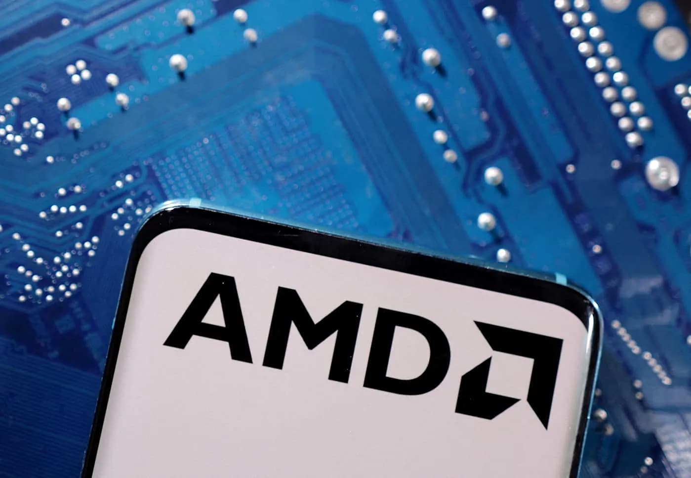 AMD представила Radeon RX 9060 XT – конкурент для Nvidia