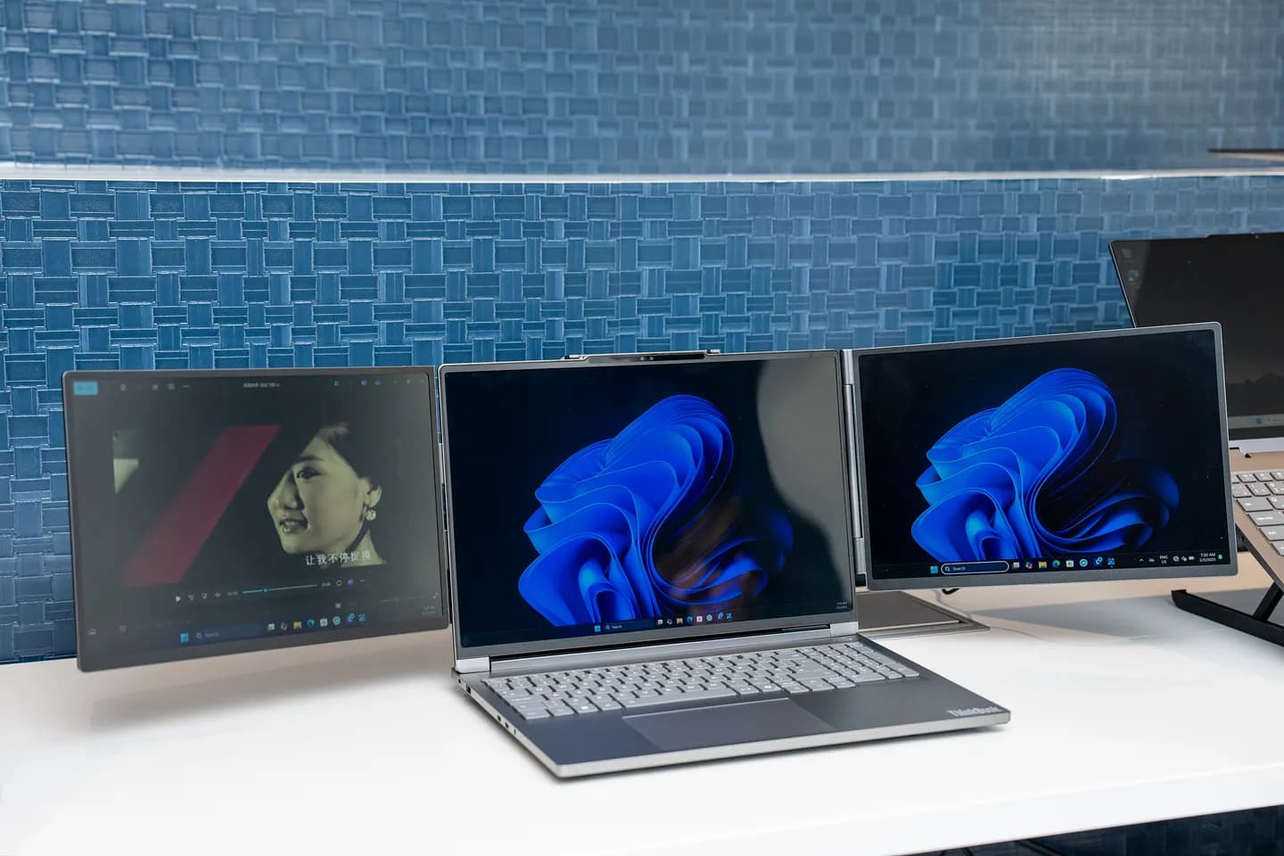 Lenovo смешивает серьезное с веселым: концепты, которые удивляют