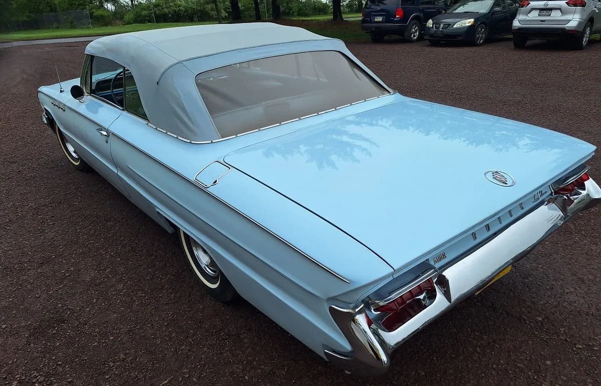 Космический Buick: 1961 Buick LeSabre Convertible