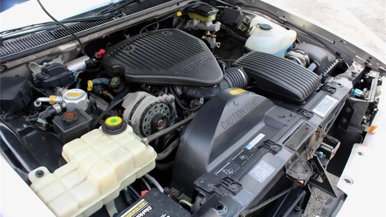 Буйный бум: Buick Roadmaster 1995 года, который мало кто тронул