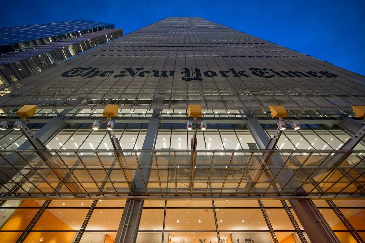 Amazon и The New York Times: когда ИИ стал на паузе с авторскими правами