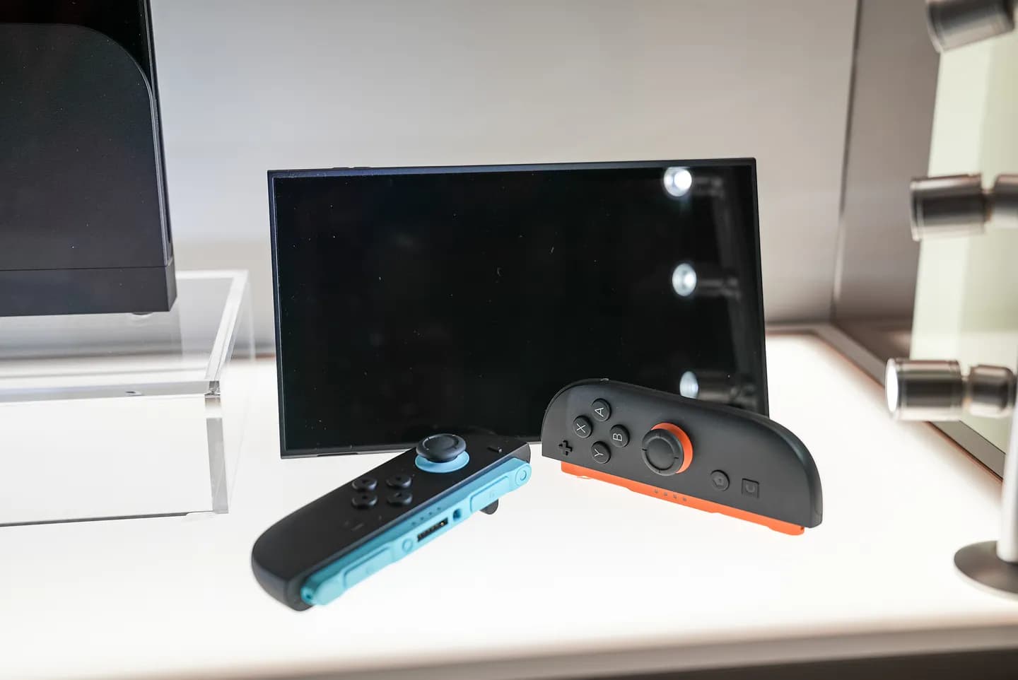 Осторожно: защитная пленка на Switch 2 — ваш единственный друг!