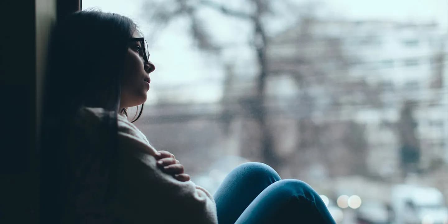 Одиночество, сон и подростки: психологическая катастрофа