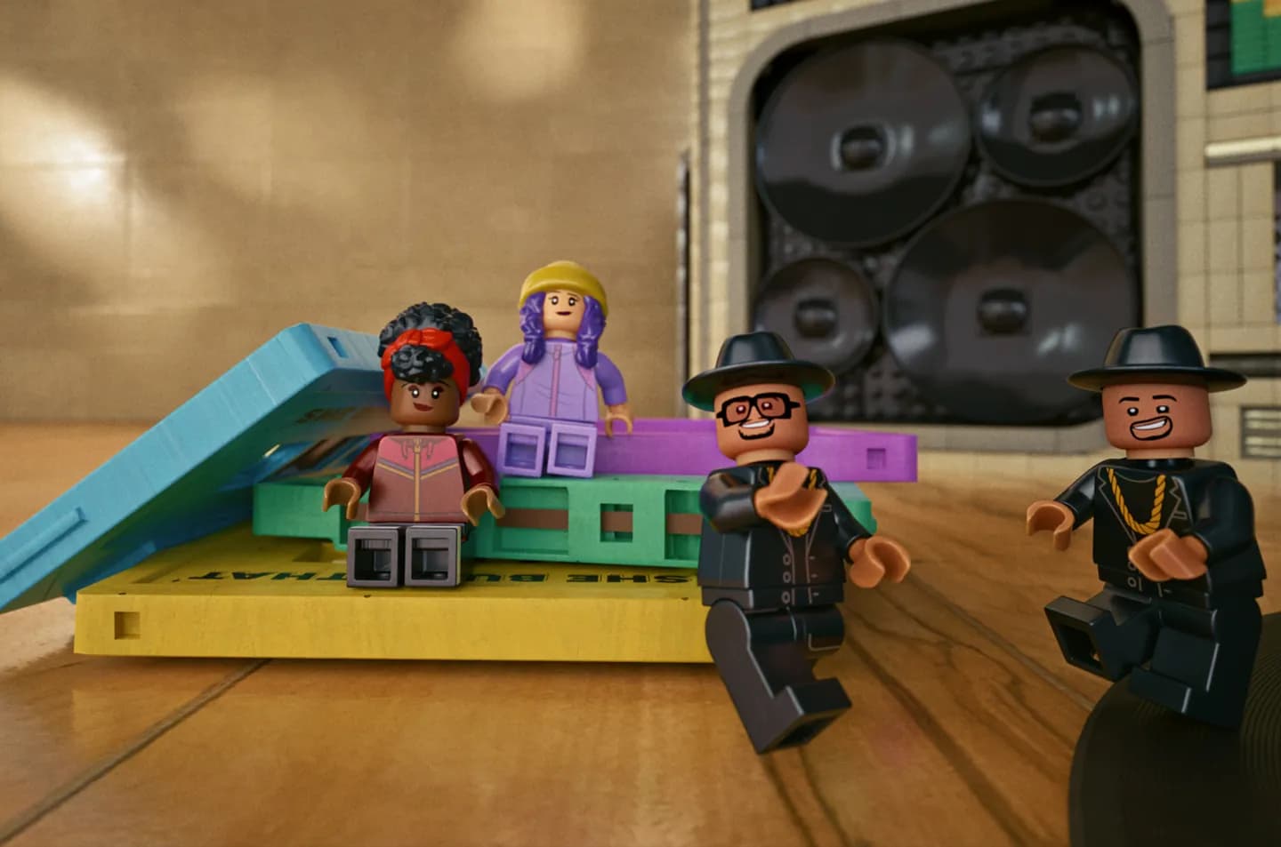 Run-DMC перевернули "It’s Like That" с LEGO в гимн силы девушек