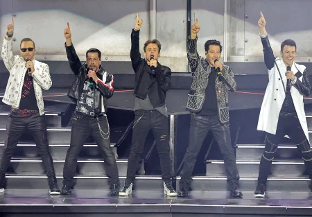 New Kids on the Block: Лас-Вегас принял ветеранов поп-культуры