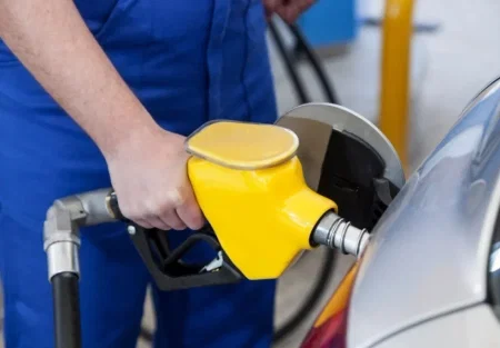 Биржевой рекорд стоимости бензина: что ждет автолюбителей осенью