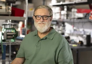 Гейб Ньюэлл купил яхтенную верфь Oceanco