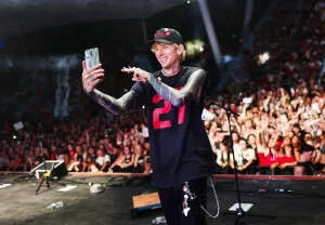 Бунтарь MGK зажигает Кливленд: три дня рок-н-ролла и тусовок