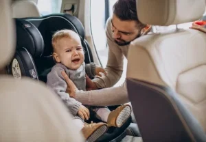 С 1 сентября запретят заменители детских кресел