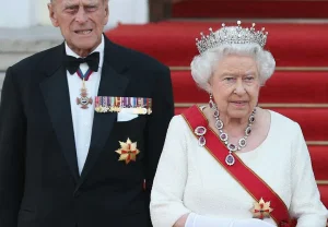 Корги против Филиппа: кто выживет?