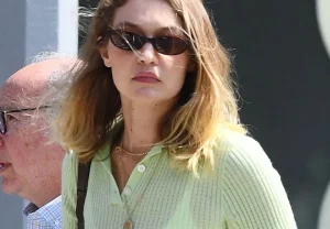 Gigi Hadid выбирает идеальные лоферы для осени