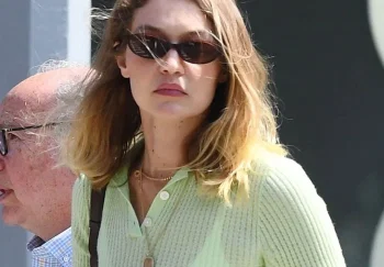 Gigi Hadid выбирает идеальные лоферы для осени