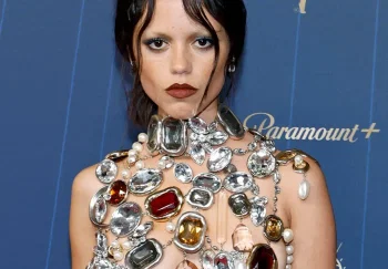 Дженна Ортега зажигает на красной дорожке: украденные наряды, блестки и иронии судьбы