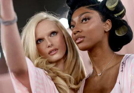 Лучшие моменты закулисья Victoria's Secret Fashion Show 2025