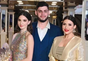 Певица Жасмин впервые стала бабушкой