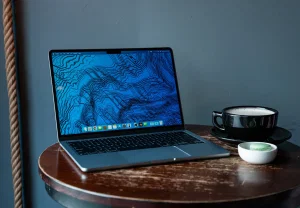 Apple сделает дешевый MacBook на iPhone-чипе