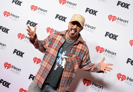 AJ McLean зовет Тейлор Свифт на сцену