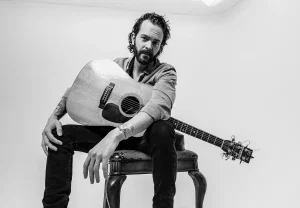 Когда мужчины везде: как новые альбомы ковбойского цеха давят на уши (и друг на друга)