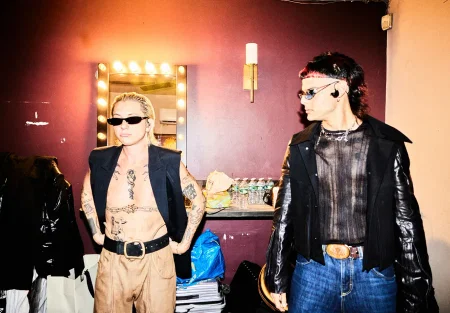 Латиноамериканские Грэмми 2025: поцелуи, кумиры и скука закулисья