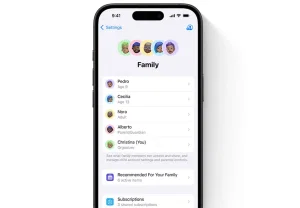 Как добавить участника в семейную группу Apple