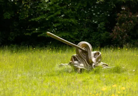 Скандальный выбор скульптора на Венецианскую биеннале 2026: как в США выбирают искусство